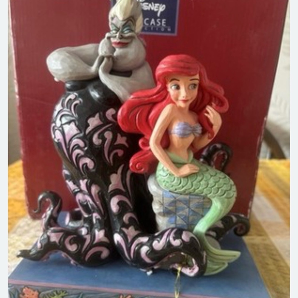 Disney Ariel and Ursula Figurine - Picture 4 of 6